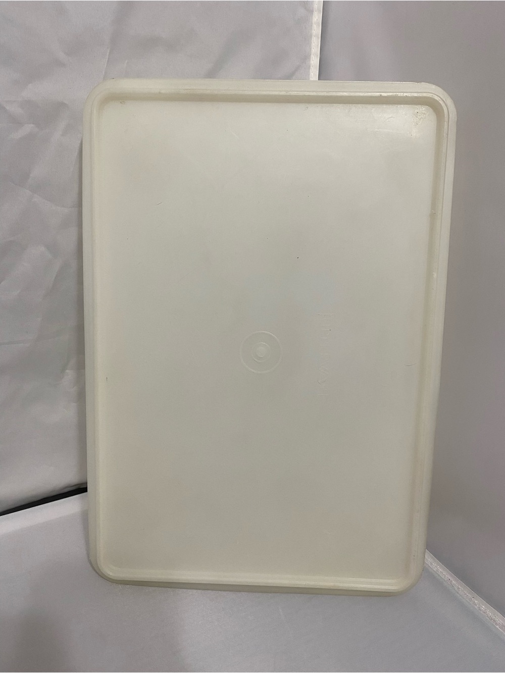 Tupperware White Rectangular Food Storage Container with Lid - Picture 6 of 12